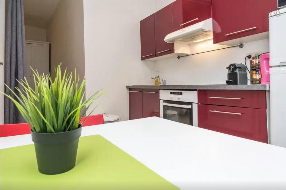 Central Red Apartment Brussels Phòng bức ảnh