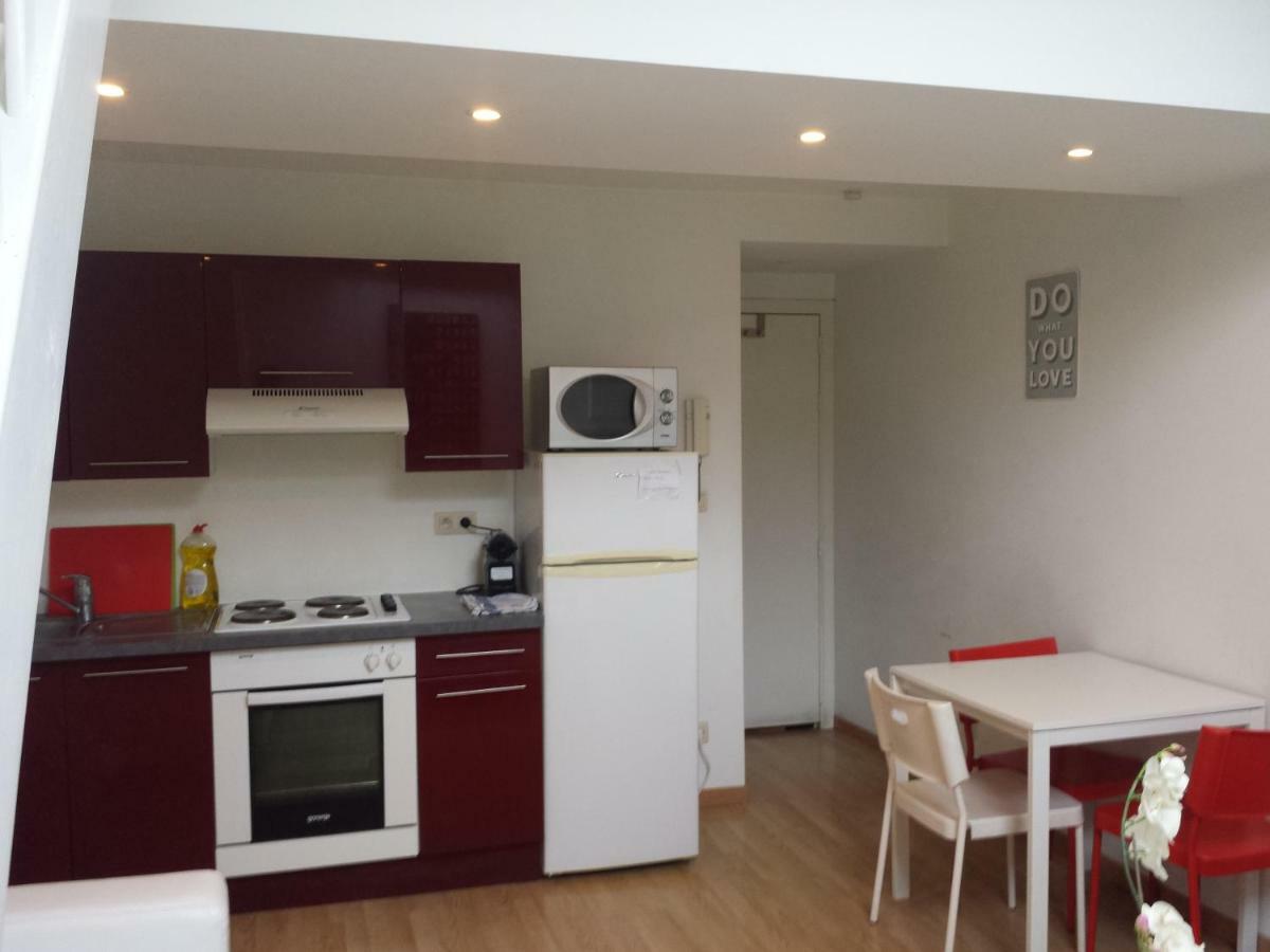 Central Red Apartment Brussels Ngoại thất bức ảnh